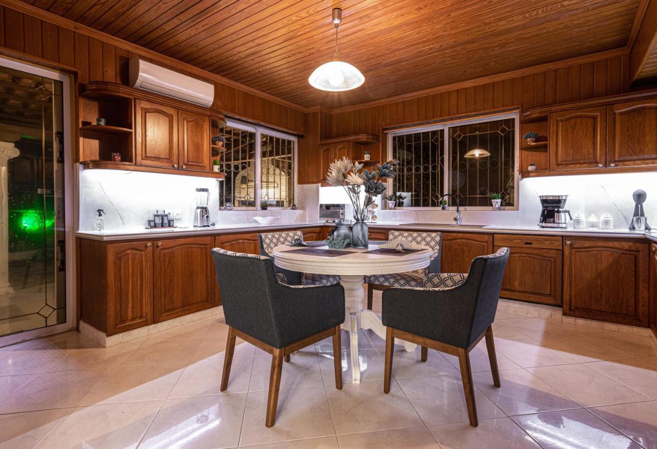 Kato Yerakarion Galadriel Villa With Private Pool & Jacuzzi מראה חיצוני תמונה
