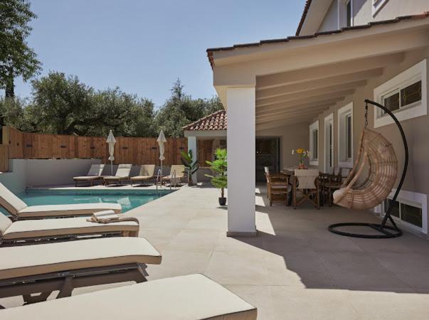 Kato Yerakarion Galadriel Villa With Private Pool & Jacuzzi מראה חיצוני תמונה